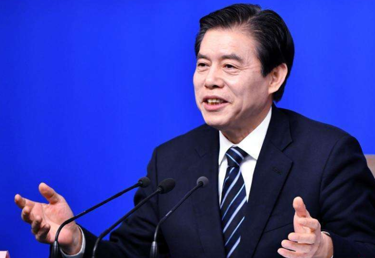 2019年12月11日，外交部发言人华春莹举行例行记者会。