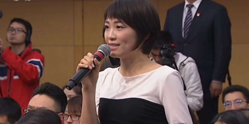 “张菲备成千上万盖家族墓园 前妻守灵悼念婆婆(组)”